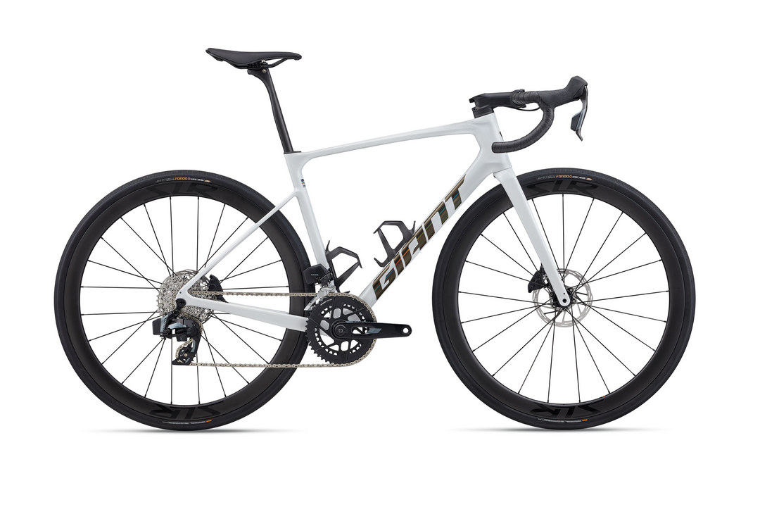 Giant Defy Advanced Pro 1 Road Bike - White
