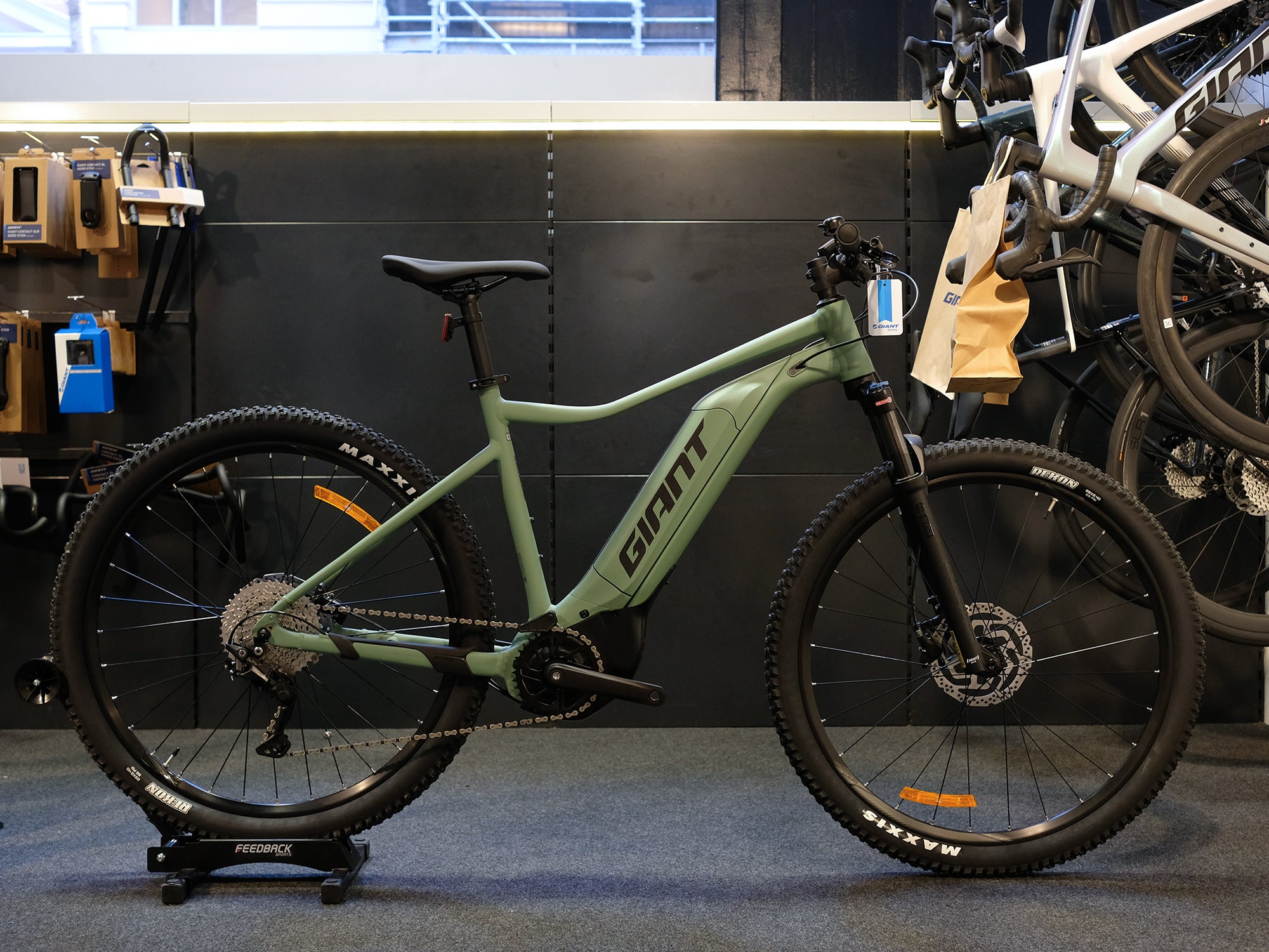 Ebike Talon E+ Talon E+ 29er 20MPH (2022) Trail Bike Giant Bicycles US