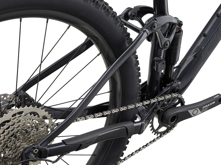 Giant Stance - Gunmetal Black