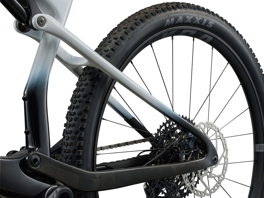 Liv Pique X Advanced SL 2 Mountain Bike - White/Carbon