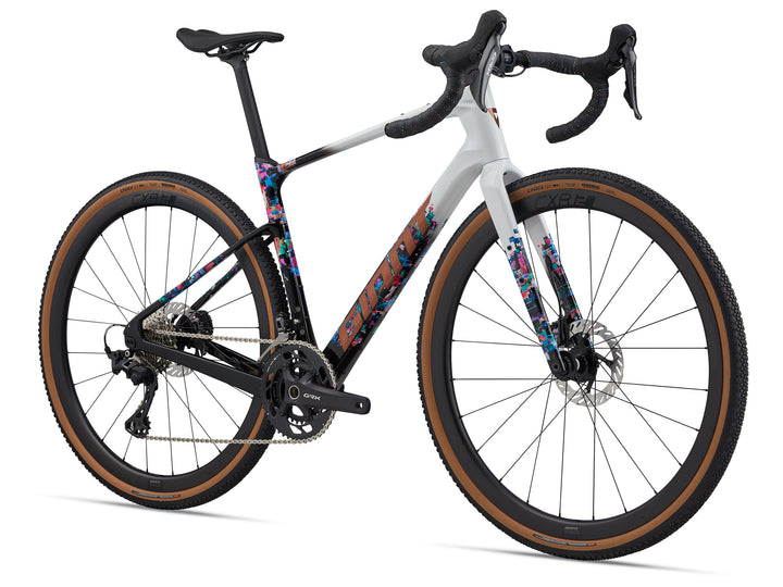 Giant Revolt Advanced 0 SE Gravel Bike - Radio Spectrum