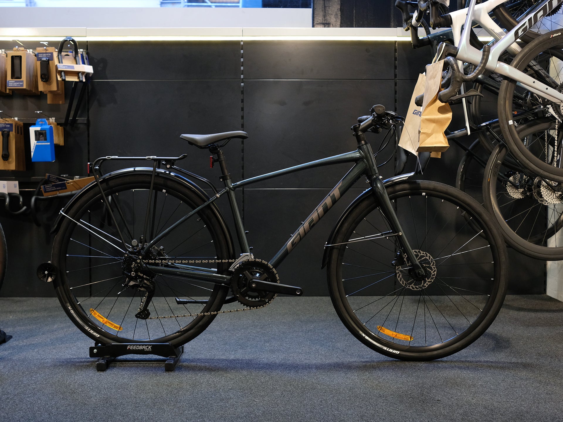 Giant Cross City 2 Disc Equipped - Asphalt Green – Giant Sydney