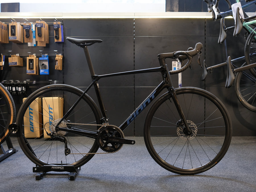 Giant TCR Advanced PC Carbon – Giant Sydney1