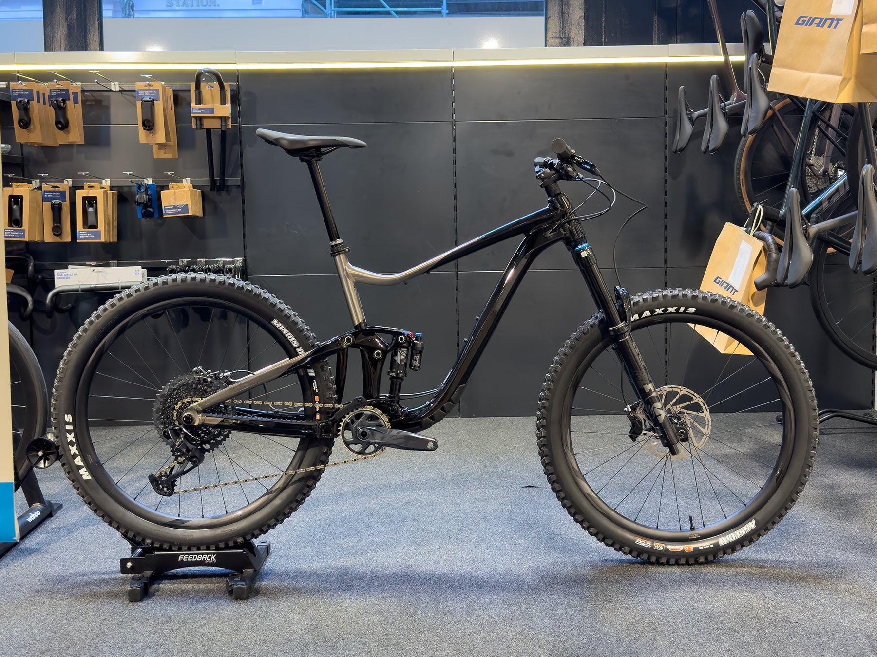 Giant Trance X Black – Giant Sydney - Main Image